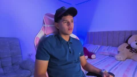 ADRIAN online show from April 17, 2026, 1:19 am