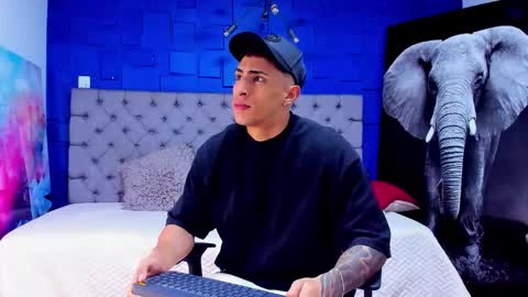   online show from September 13, 2025, 11:43 am