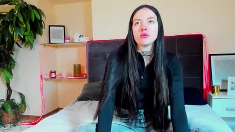 Adriana online show from February 11, 2026, 6:29 am