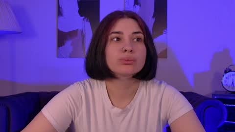 AdrianaTores online show from June 3, 2026, 7:08 pm