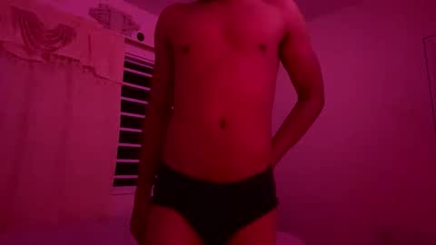 adriancho2408 online show from May 5, 2026, 4:53 am