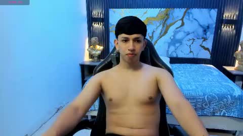 Snapshot of adrianfranko chatting on June 17, 2026, 2:29 pm Adrian Franco online show from June 17, 2026, 2:29 pm