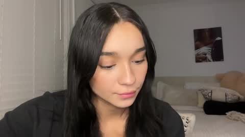 Snapshot of adriannarodriguez chatting on February 7, 2025, 6:03 am Adrianna  online show from February 7, 2025, 6:03 am