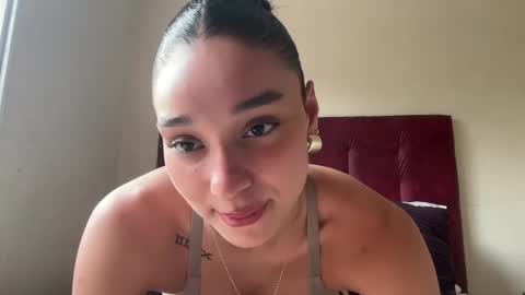 Snapshot of adriannarodriguez chatting on February 28, 2025, 5:26 pm Adrianna  online show from February 28, 2025, 5:26 pm