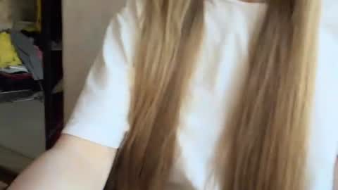 Snapshot of adriannemuldowney chatting on August 5, 2026, 3:37 pm Caroline online show from August 5, 2026, 3:37 pm