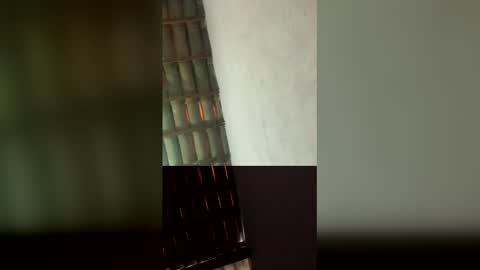 adriano084235495 online show from May 17, 2026, 12:23 pm