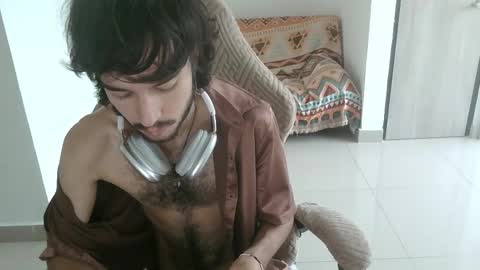 adrien_polo online show from February 27, 2026, 3:01 pm