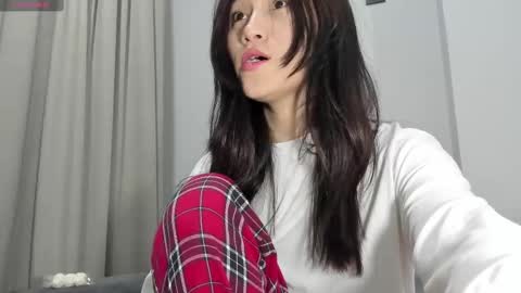 Aenie online show from February 19, 2025, 1:50 pm