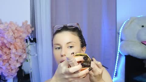 Aelia online show from March 24, 2026, 6:24 pm