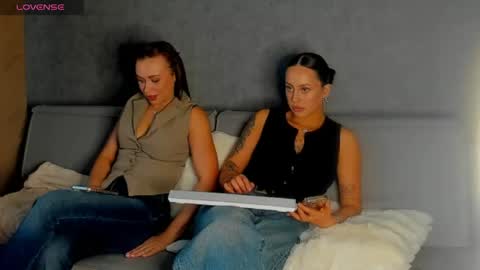 Snapshot of aelin_day chatting on April 30, 2026, 7:14 am Adele online show from April 30, 2026, 7:14 am