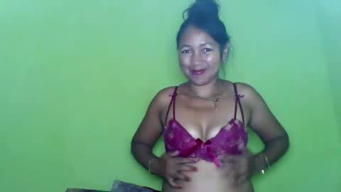 aelyaa online show from May 3, 2026, 6:47 pm