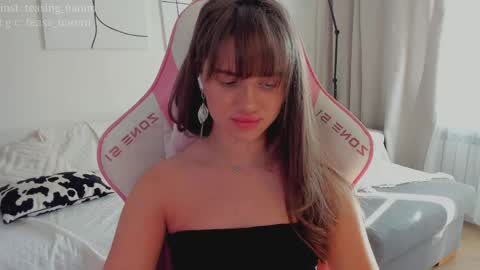 Snapshot of aesthetics_tease chatting on April 14, 2026, 2:06 am Naomi My instagram account - teasing naomi online show from April 14, 2026, 2:06 am