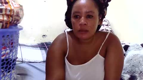 Snapshot of african005 chatting on January 6, 2026, 6:33 pm loise online show from January 6, 2026, 6:33 pm
