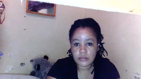 Snapshot of african005 chatting on January 13, 2026, 8:30 am loise online show from January 13, 2026, 8:30 am
