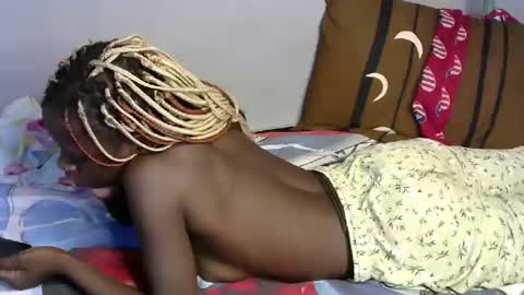 Snapshot of african_berries chatting on December 5, 2024, 4:31 am african berries online show from December 5, 2024, 4:31 am