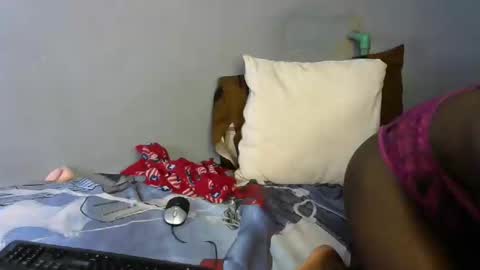 Snapshot of african_berries chatting on December 6, 2024, 4:49 pm african berries online show from December 6, 2024, 4:49 pm