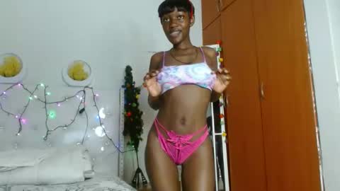 Snapshot of africanpetitequeen chatting on December 16, 2024, 10:34 pm CIARA online show from December 16, 2024, 10:34 pm