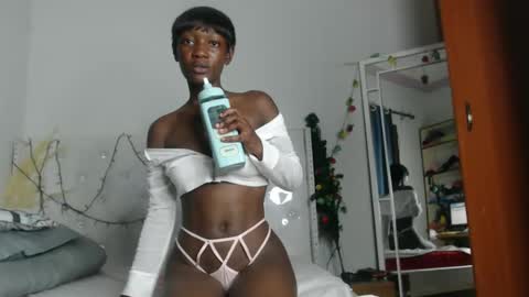 Snapshot of africanpetitequeen chatting on December 29, 2024, 2:42 pm CIARA online show from December 29, 2024, 2:42 pm