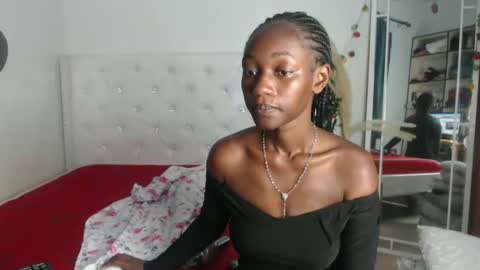 Snapshot of africanpetitequeen chatting on January 7, 2025, 8:42 pm CIARA online show from January 7, 2025, 8:42 pm