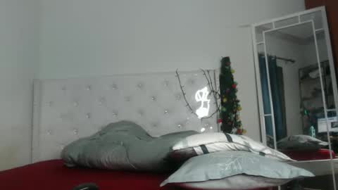 Snapshot of africanpetitequeen chatting on January 26, 2025, 2:35 am CIARA online show from January 26, 2025, 2:35 am