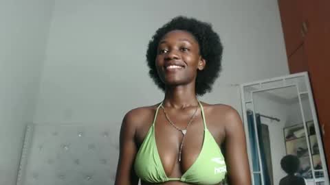 Snapshot of africanpetitequeen chatting on January 27, 2025, 10:49 pm CIARA online show from January 27, 2025, 10:49 pm