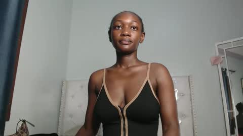 Snapshot of africanpetitequeen chatting on October 2, 2025, 8:21 am CIARA online show from October 2, 2025, 8:21 am