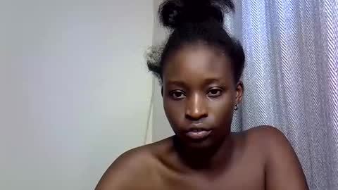 Snapshot of africanuh chatting on April 6, 2026, 5:19 am Africanuh online show from April 6, 2026, 5:19 am