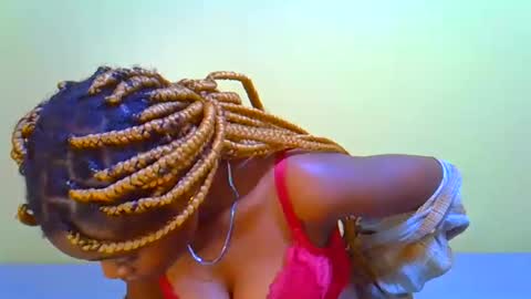 Snapshot of afrikana005 chatting on December 19, 2025, 9:33 pm afrikana005 online show from December 19, 2025, 9:33 pm