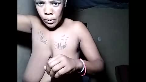 Snapshot of afrikanbonnienclyde chatting on January 12, 2025, 2:03 am Nikky Love online show from January 12, 2025, 2:03 am