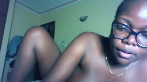 Snapshot of afrilola chatting on May 24, 2026, 3:44 am afrilola online show from May 24, 2026, 3:44 am