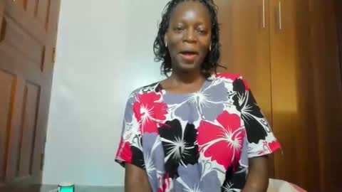 Snapshot of afro_pop chatting on November 2, 2025, 12:35 am Leah online show from November 2, 2025, 12:35 am