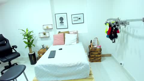 Snapshot of afrodita_martinez chatting on January 15, 2025, 3:11 am Afrodita online show from January 15, 2025, 3:11 am