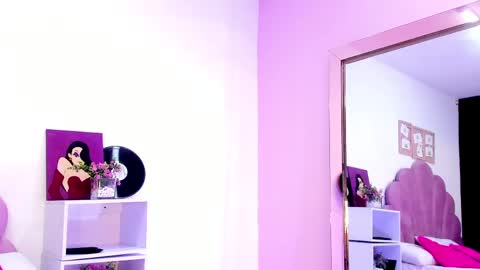 A F R O D I T A  E V A N S online show from April 13, 2026, 7:08 pm