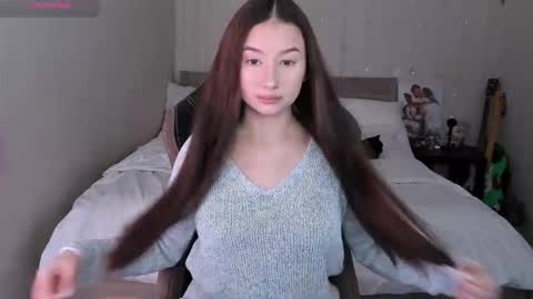 Snapshot of agata_cherry chatting on December 21, 2025, 7:37 am Eva online show from December 21, 2025, 7:37 am