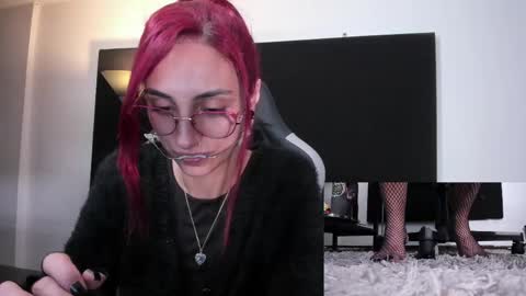 Agata Collinss online show from March 30, 2026, 6:47 am