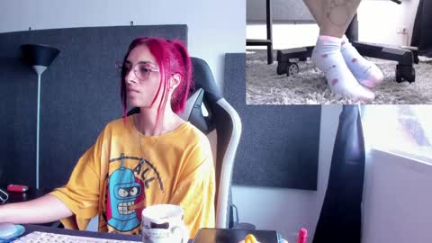 Agata Collinss online show from April 6, 2026, 3:46 pm