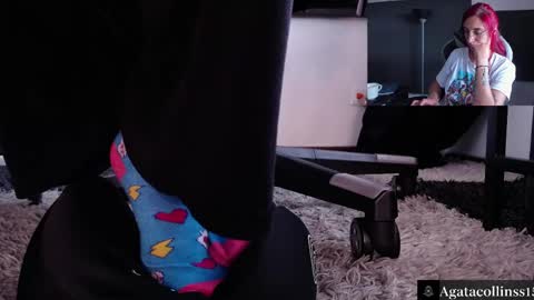Snapshot of agatacollinsss chatting on April 27, 2026, 9:02 pm Agata Collinss online show from April 27, 2026, 9:02 pm