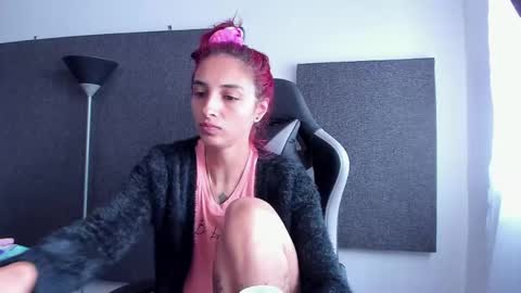 Snapshot of agatacollinsss chatting on May 8, 2026, 1:38 pm Agata Collinss online show from May 8, 2026, 1:38 pm