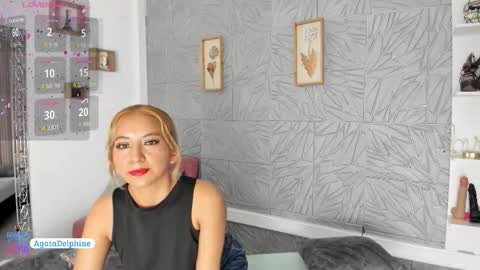 Snapshot of agatadelphine_mr chatting on February 4, 2026, 1:28 pm Agatadelphine online show from February 4, 2026, 1:28 pm