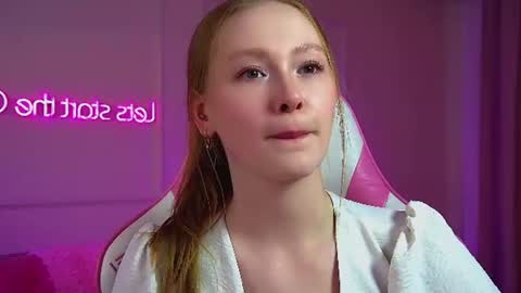 Snapshot of agatafoxley chatting on June 23, 2026, 7:28 am AgataFoxley online show from June 23, 2026, 7:28 am