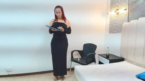Snapshot of agatha_fit chatting on January 16, 2026, 1:09 am AGATHA online show from January 16, 2026, 1:09 am