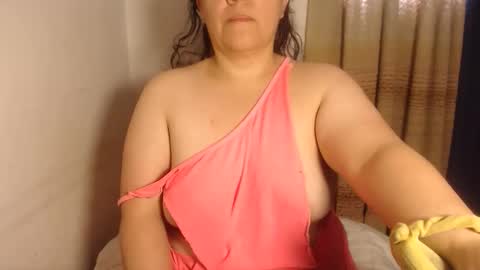 Snapshot of agathaaaa chatting on December 21, 2025, 4:14 pm online show from December 21, 2025, 4:14 pm