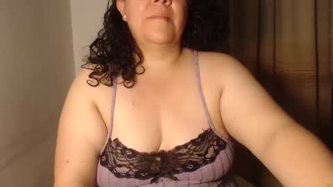 Snapshot of agathaaaa chatting on March 14, 2026, 10:42 am online show from March 14, 2026, 10:42 am