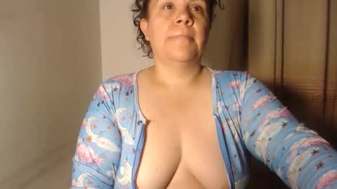 Snapshot of agathaaaa chatting on March 18, 2026, 10:51 am online show from March 18, 2026, 10:51 am