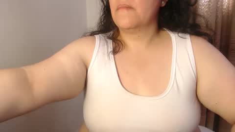 Snapshot of agathaaaa chatting on March 25, 2026, 5:19 pm online show from March 25, 2026, 5:19 pm