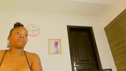 Snapshot of agatharusso chatting on September 8, 2025, 11:04 pm Agathaa online show from September 8, 2025, 11:04 pm