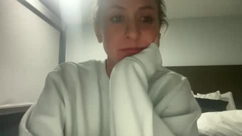 Snapshot of aggbb chatting on January 11, 2025, 1:59 am Annie online show from January 11, 2025, 1:59 am