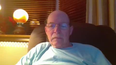 aguynrkfrd online show from December 17, 2024, 10:12 am