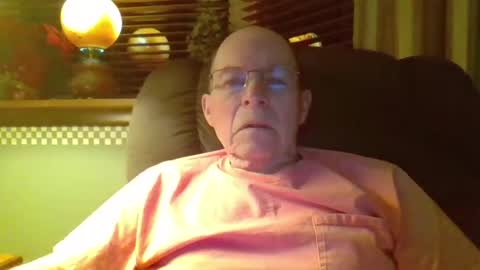 aguynrkfrd online show from December 21, 2024, 10:28 am