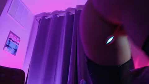 Snapshot of ahriafterdark chatting on February 2, 2026, 3:16 am Ahri online show from February 2, 2026, 3:16 am